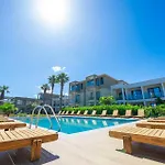 Mare Alba Oda ve Kahvaltı 3*